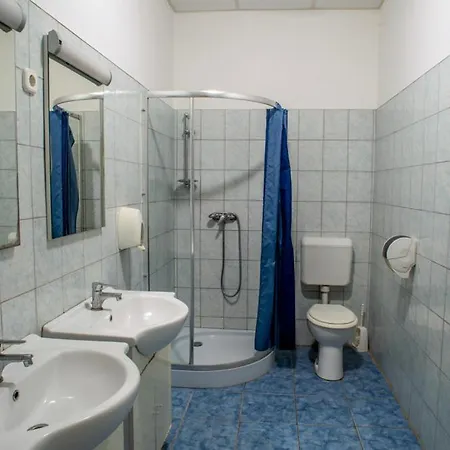 Linea Hotels *